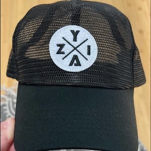 Womens zyia active mesh-c hat new without tags